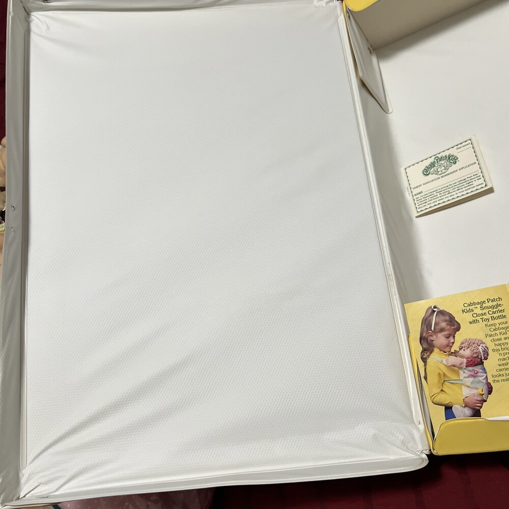 Baby Doll Outfit & Accessory Case #11300 With Doll and Outfits Cabbage Patch Kid - Picture 8 of 15